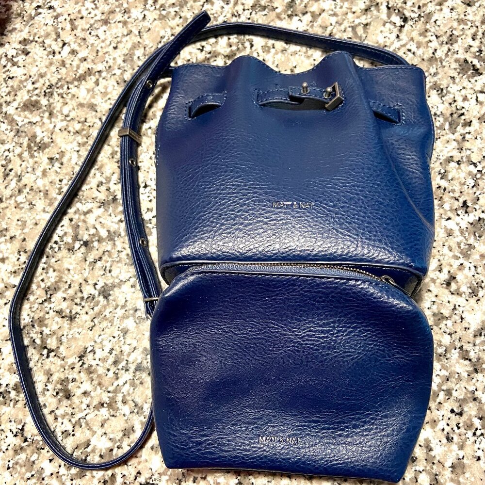 MATT & NAT Crossbody bucket bag